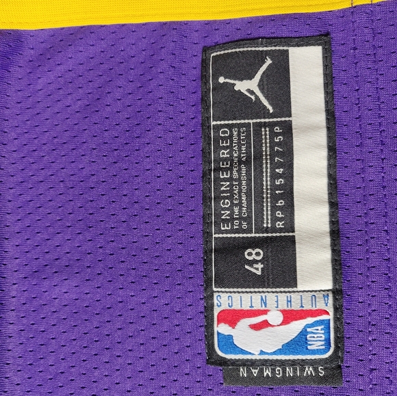 Men's Official NBA LeBron James Jersey - Picture 3 of 4